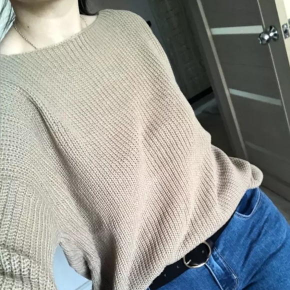 Soft cozy black off shoulder oversize knit sweater - Picture 5 of 6